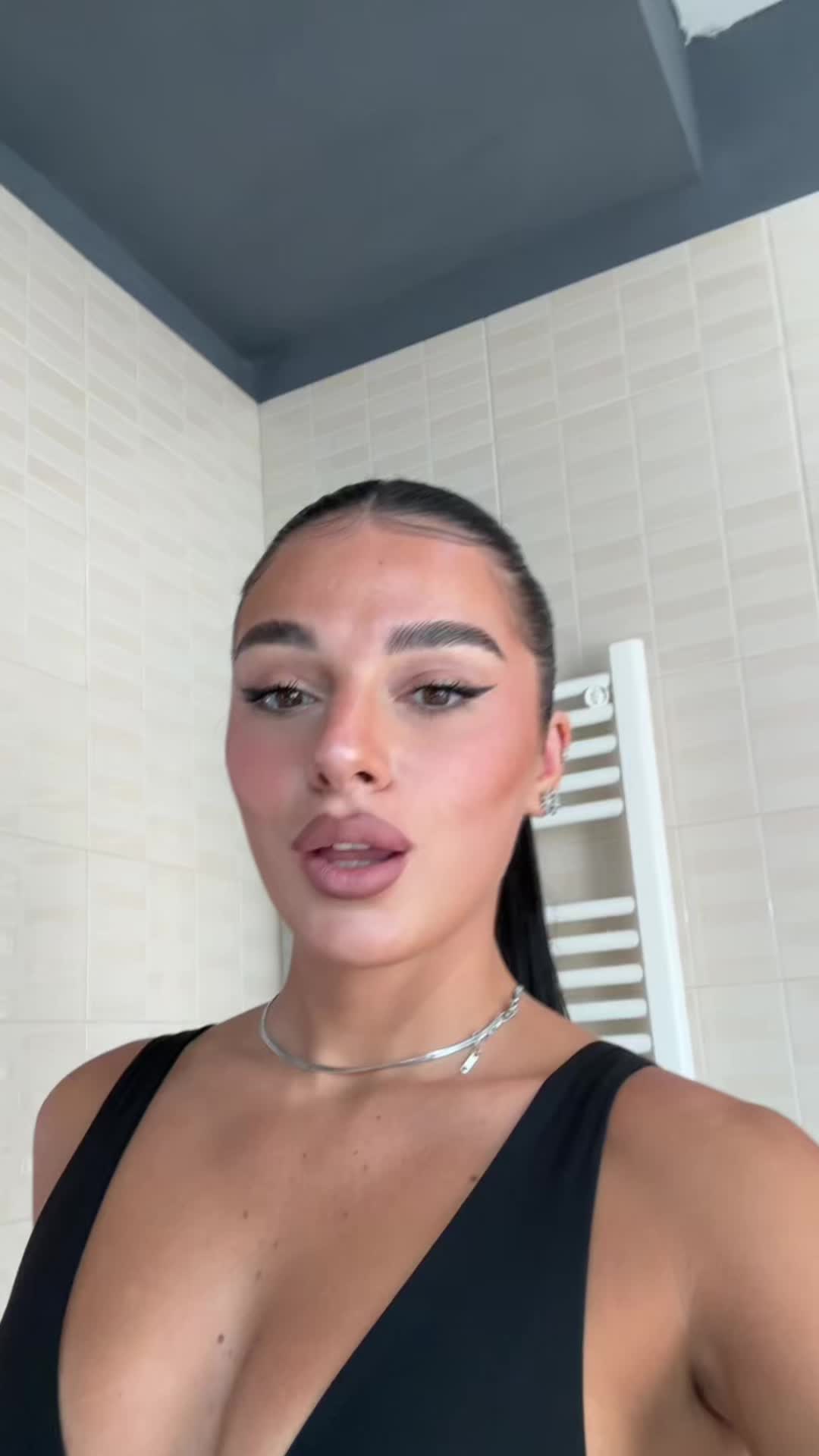 @Costanza_e