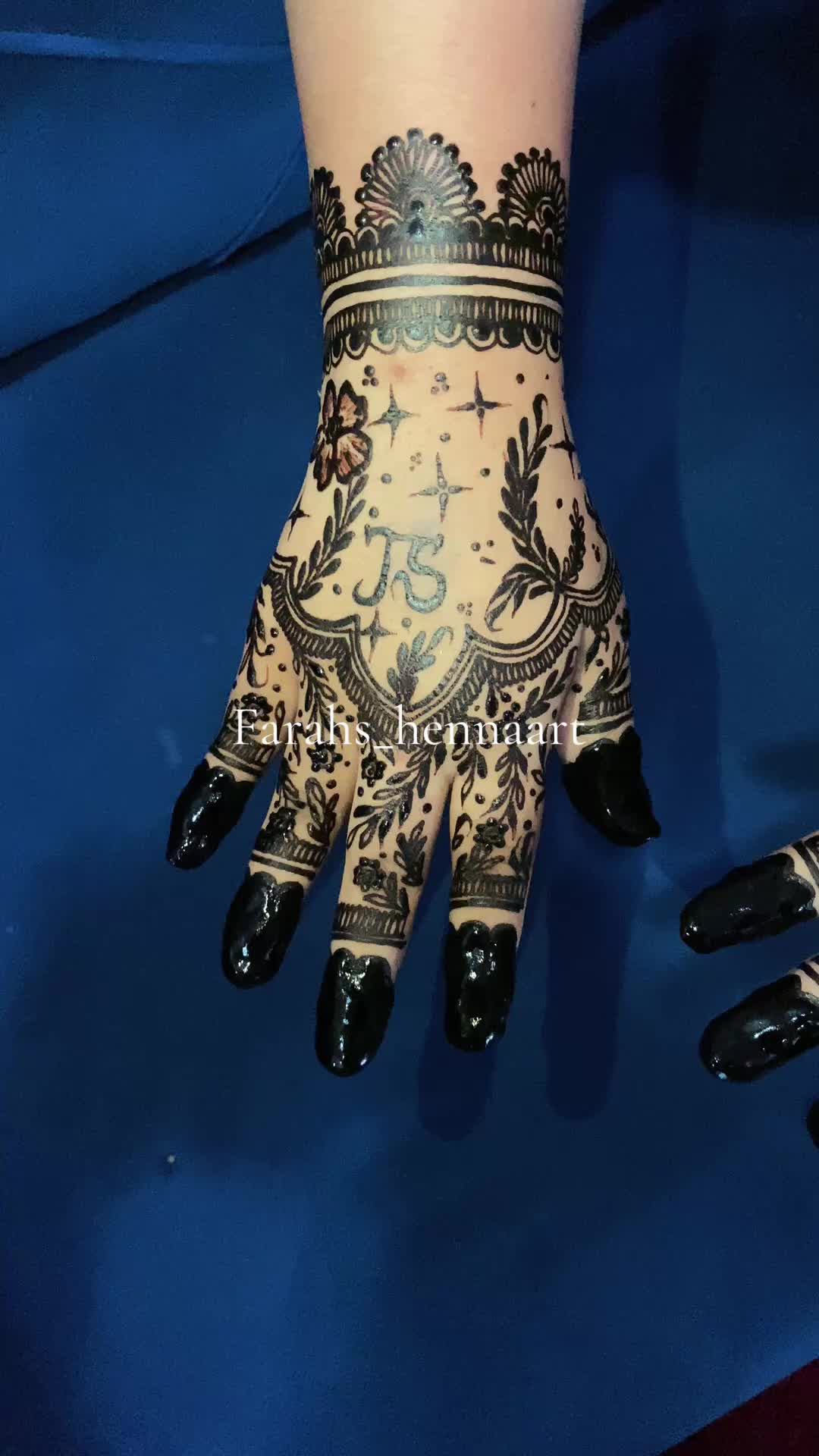 @Farahs_hennaart💅