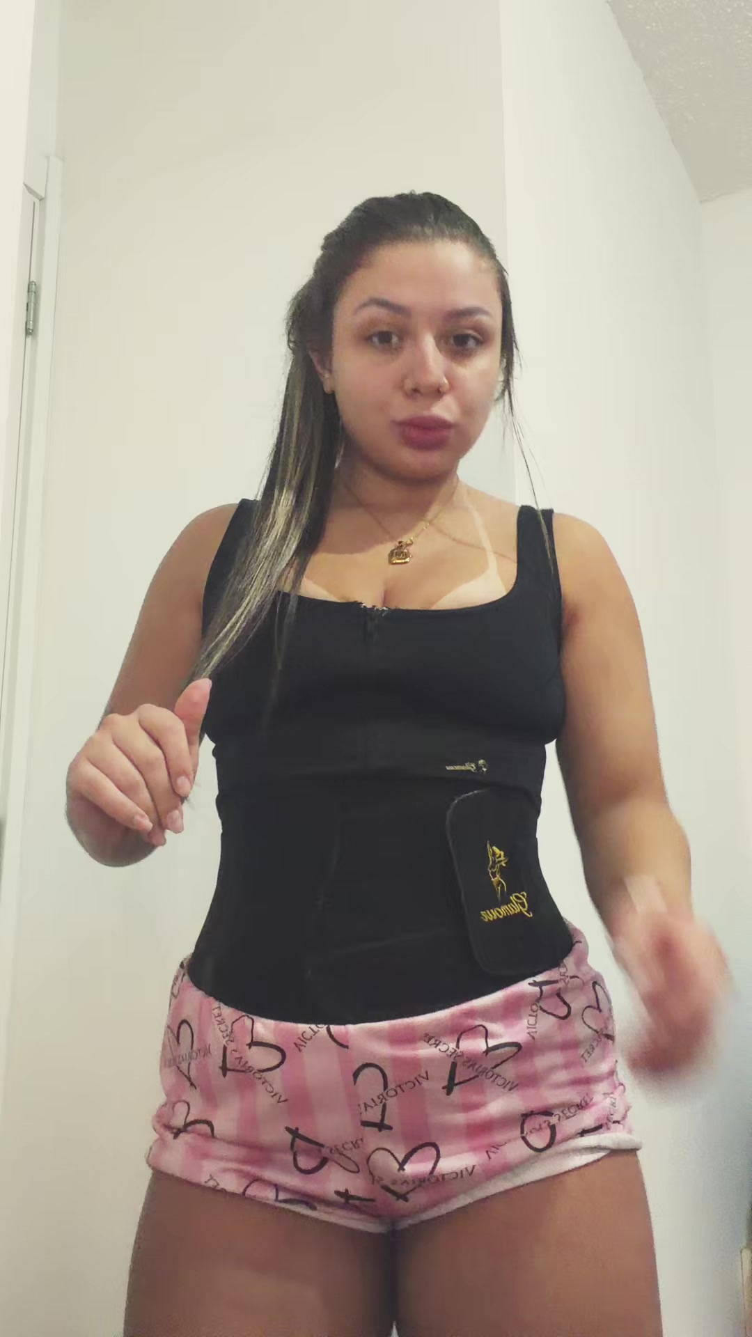 @mooraes.___