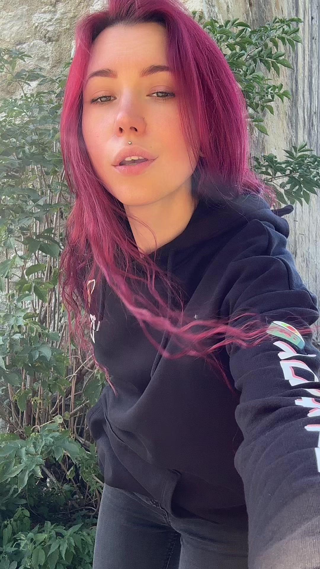 @Vera