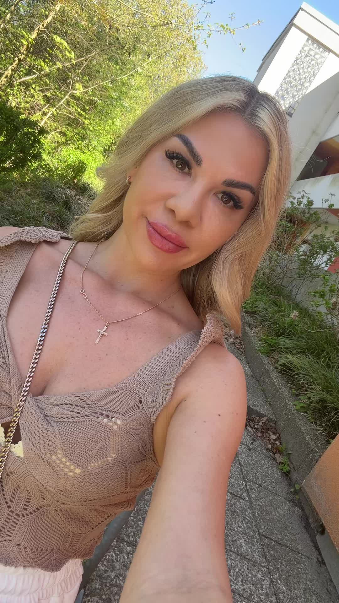 @Julietta
