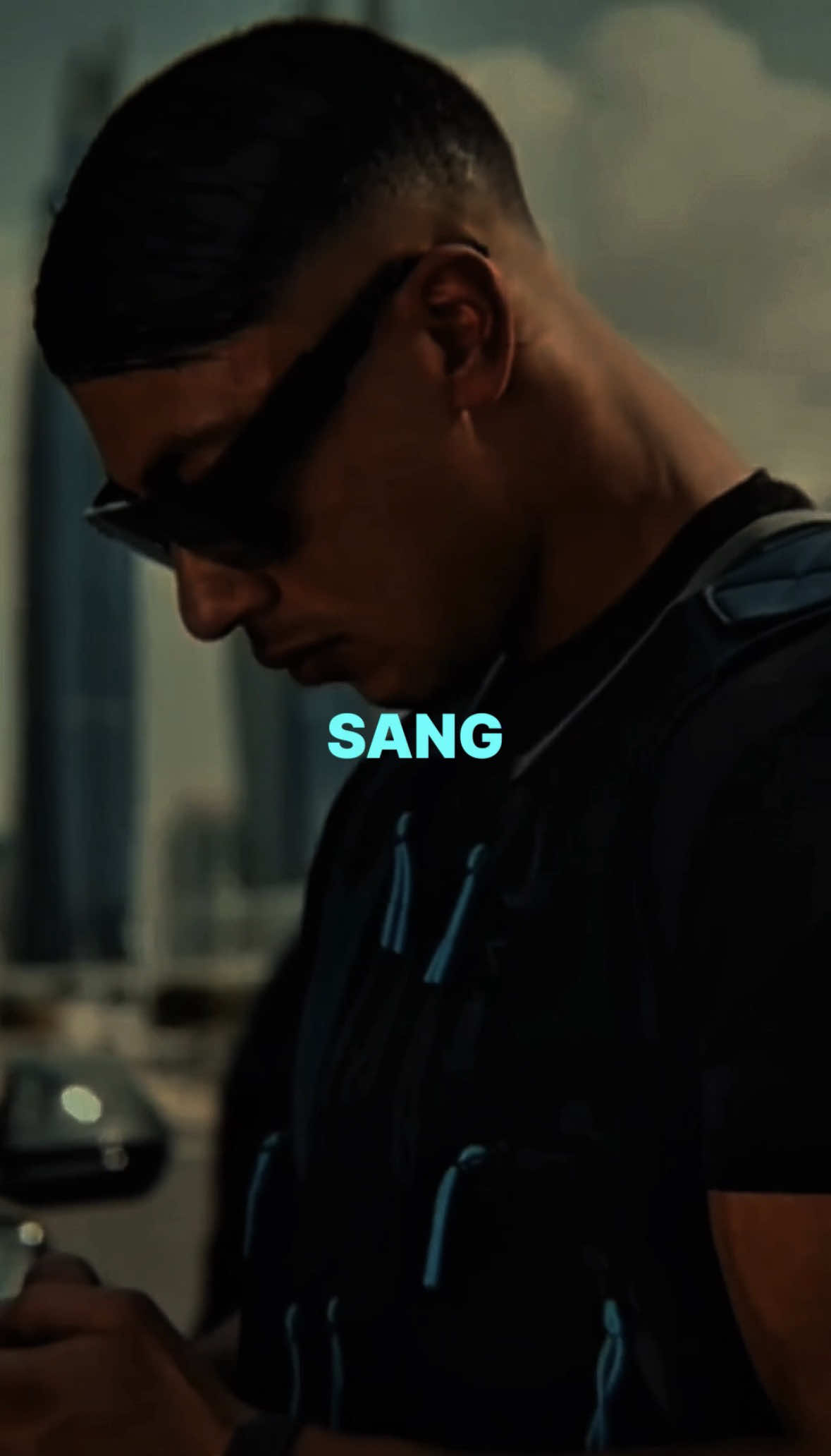@🎧