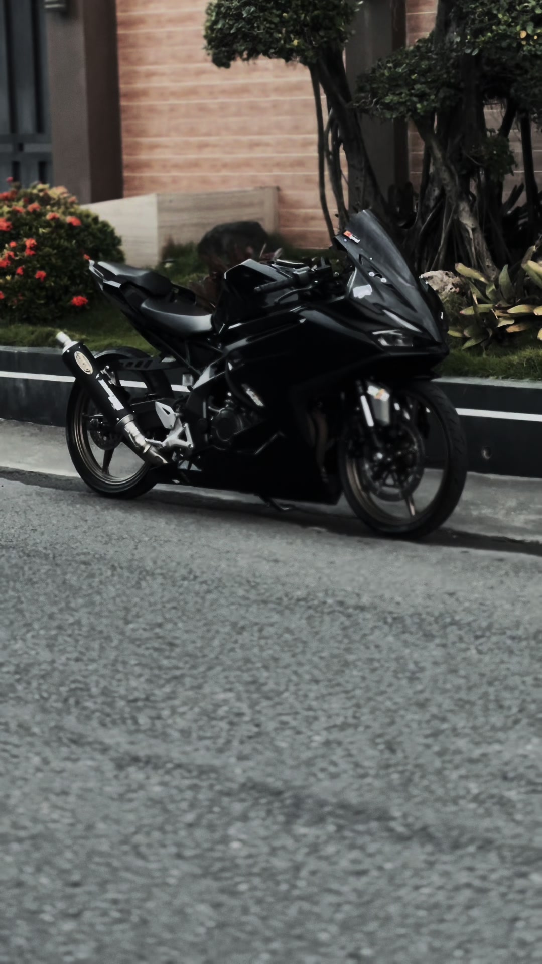 @𝑼𝑼𝒀𝑨𝑩𝑺𝑺
