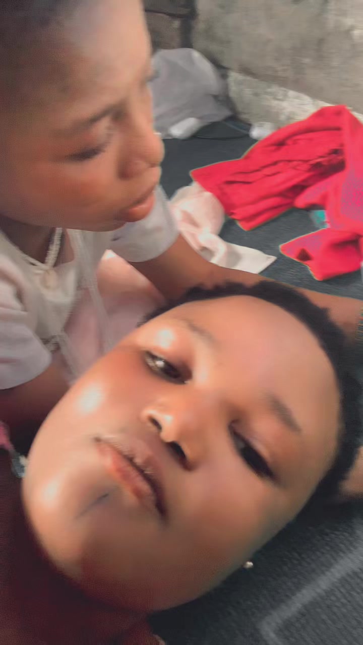 @Anikeade💕💕🥹