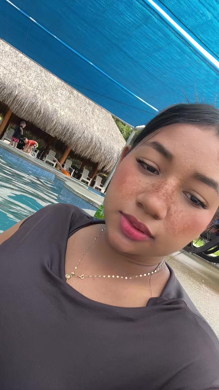 @🦋.