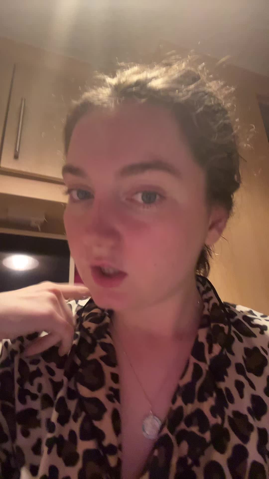 @tessistalking