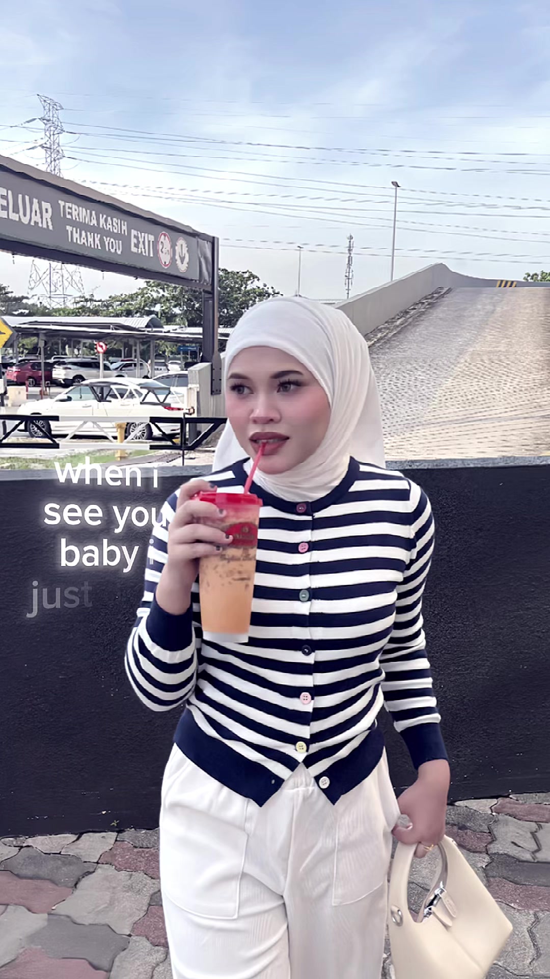 @𝐌𝐚𝐦𝐚 𝐌𝐚𝐫𝐭𝐞𝐞𝐧 🫧
