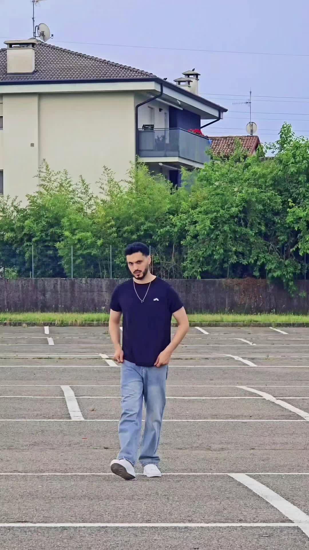 @A̶l̶a̶m̶z̶e̶b̶ ̶afridi🇮🇹