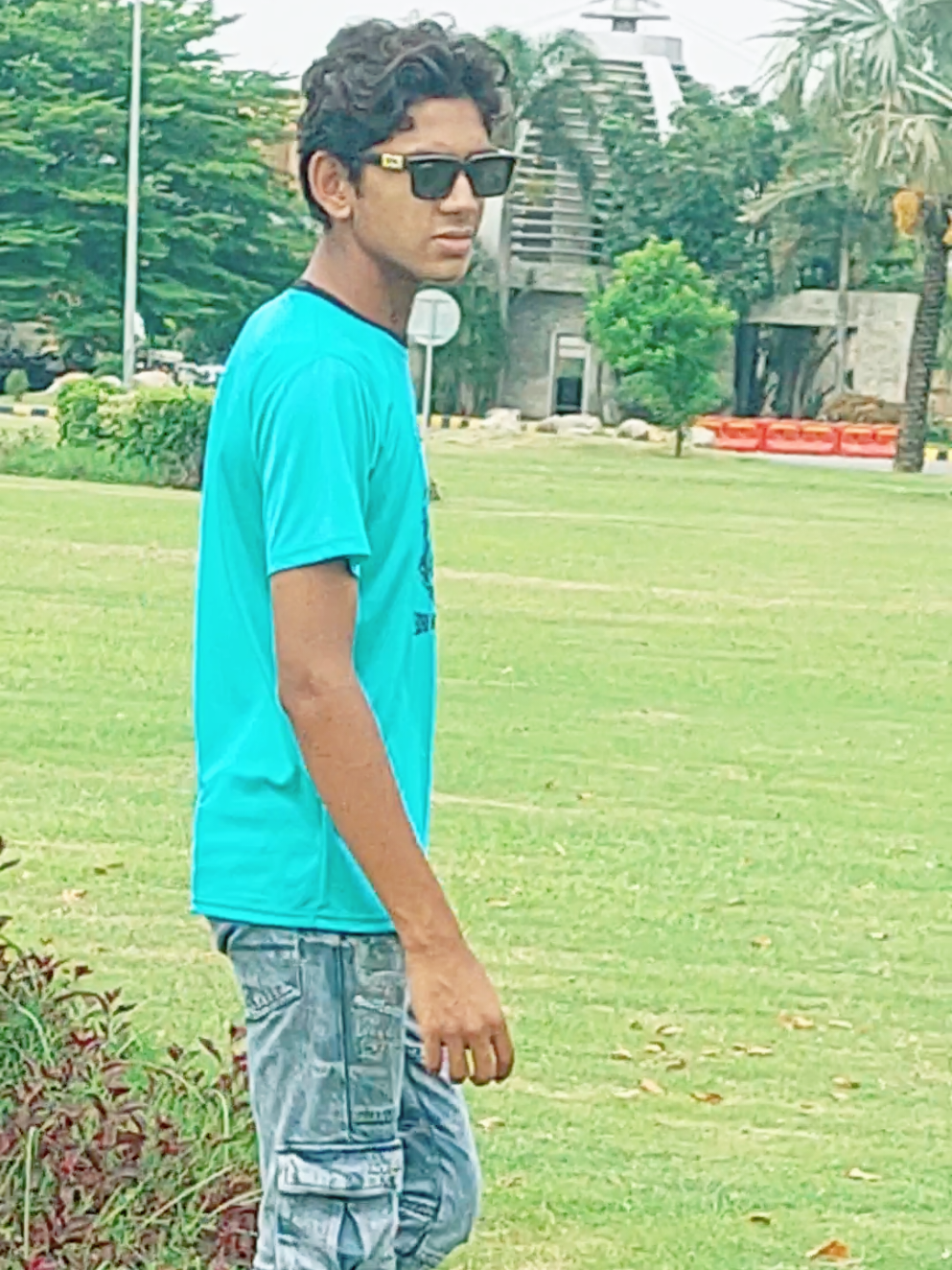 @Riaz Goree 433