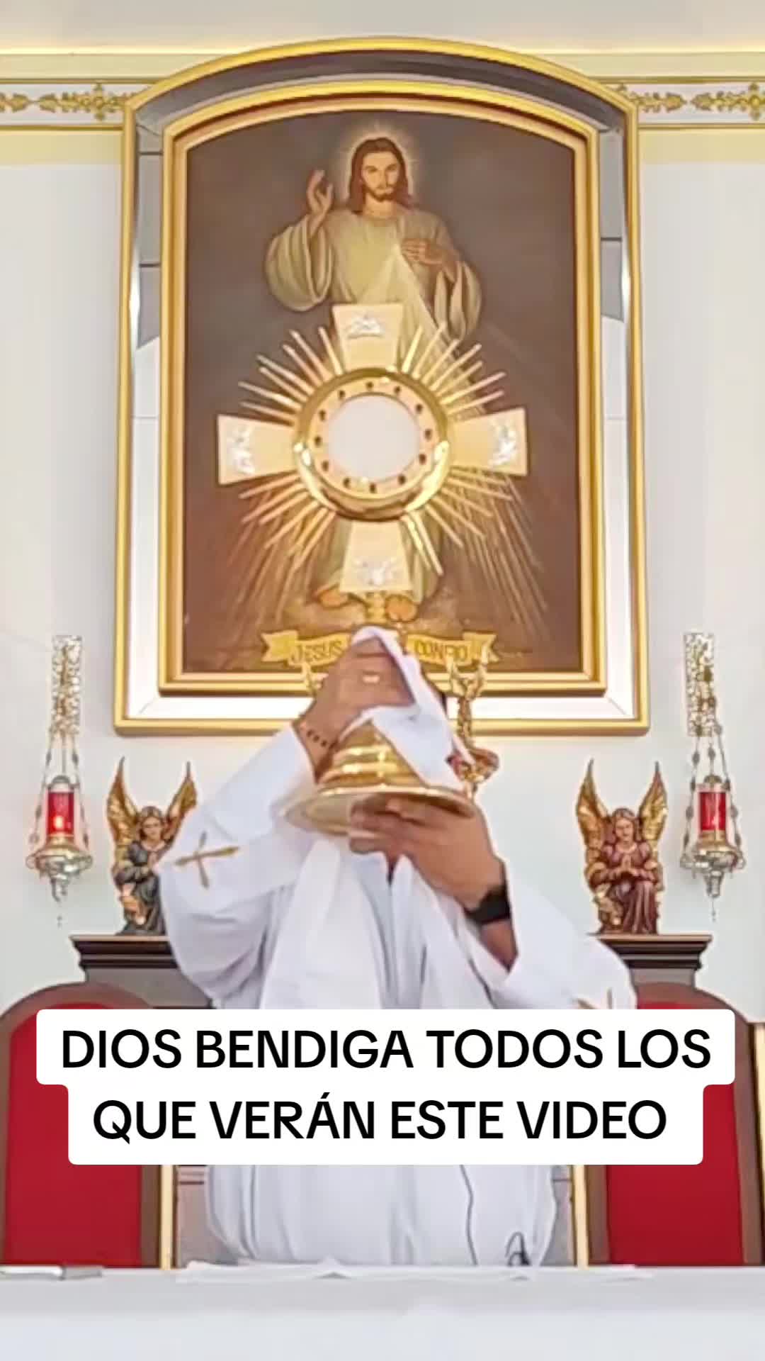 @Padre Hector Mario Salazar