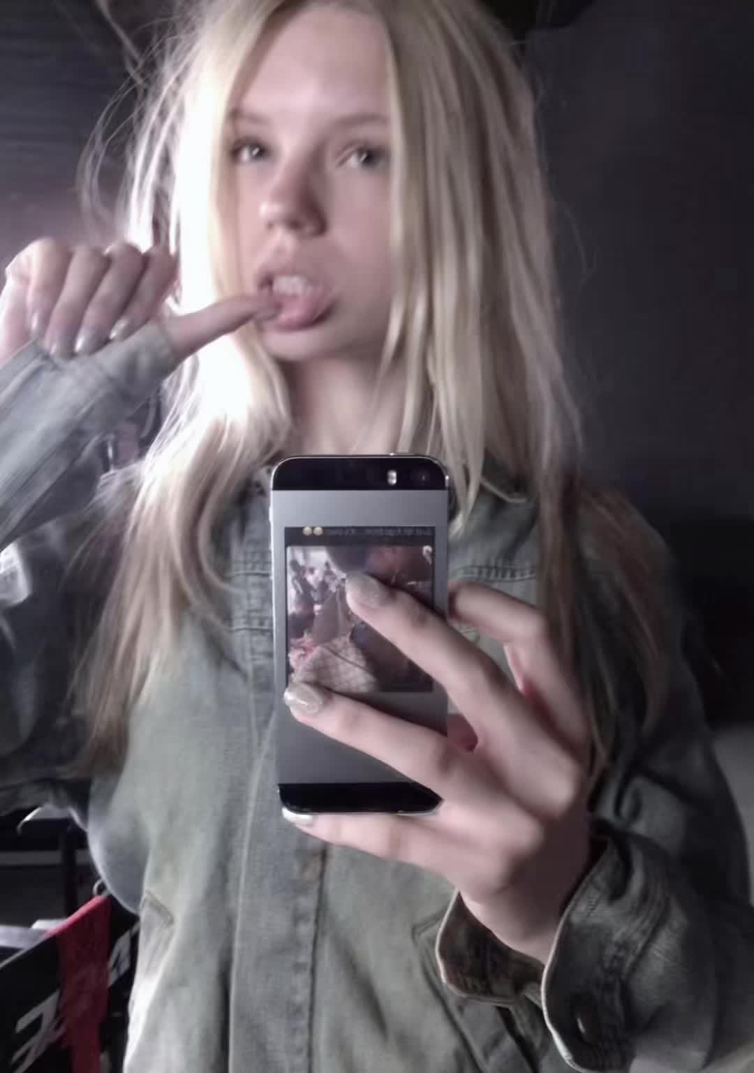@r