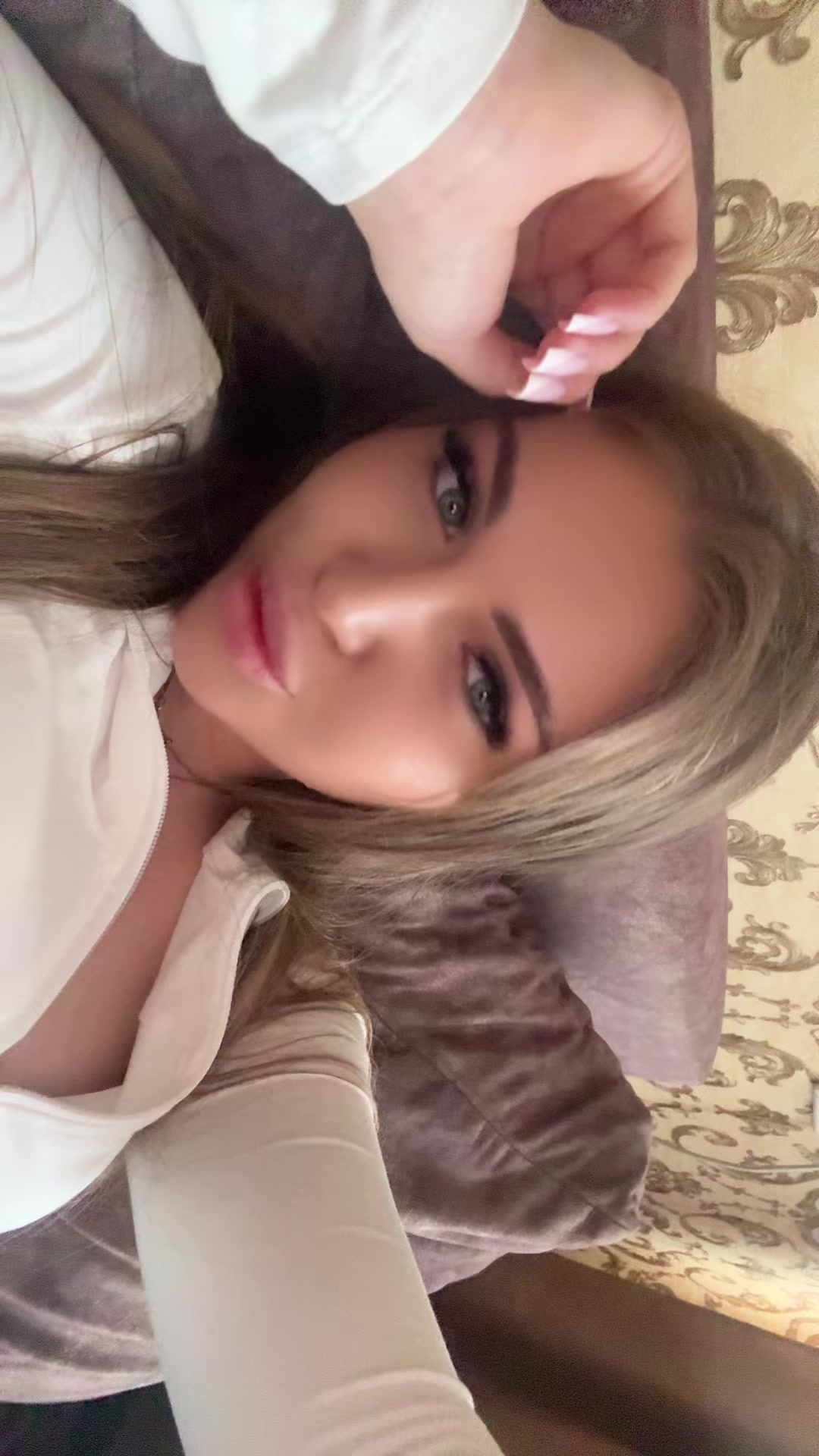 @Vika Makhova