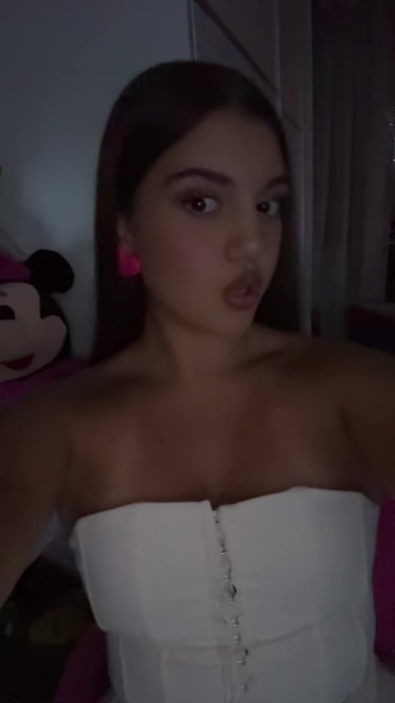 @🖤