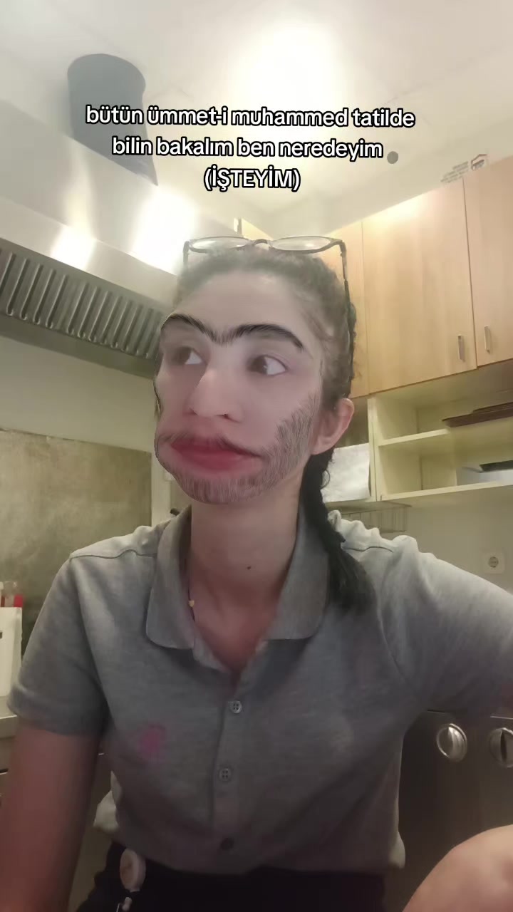 @👻