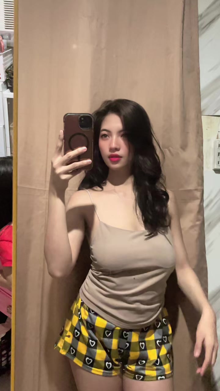 @MOMARIEKATE