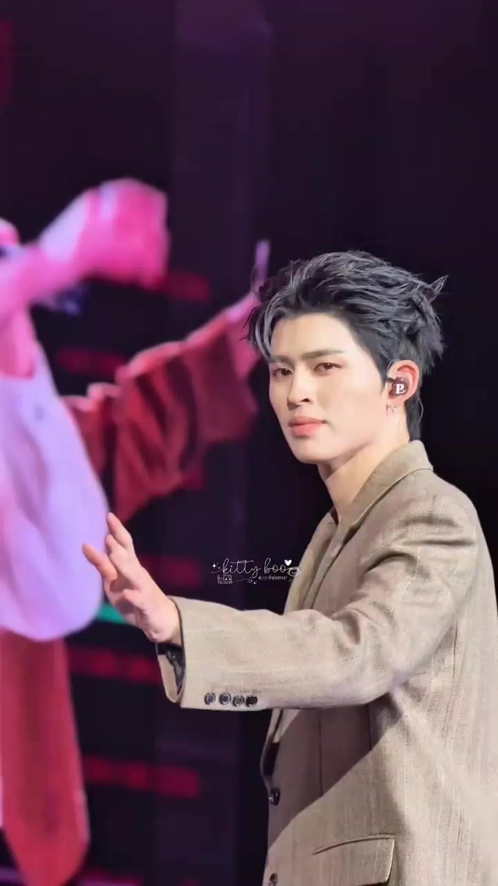 @shaena ★ ✿♡