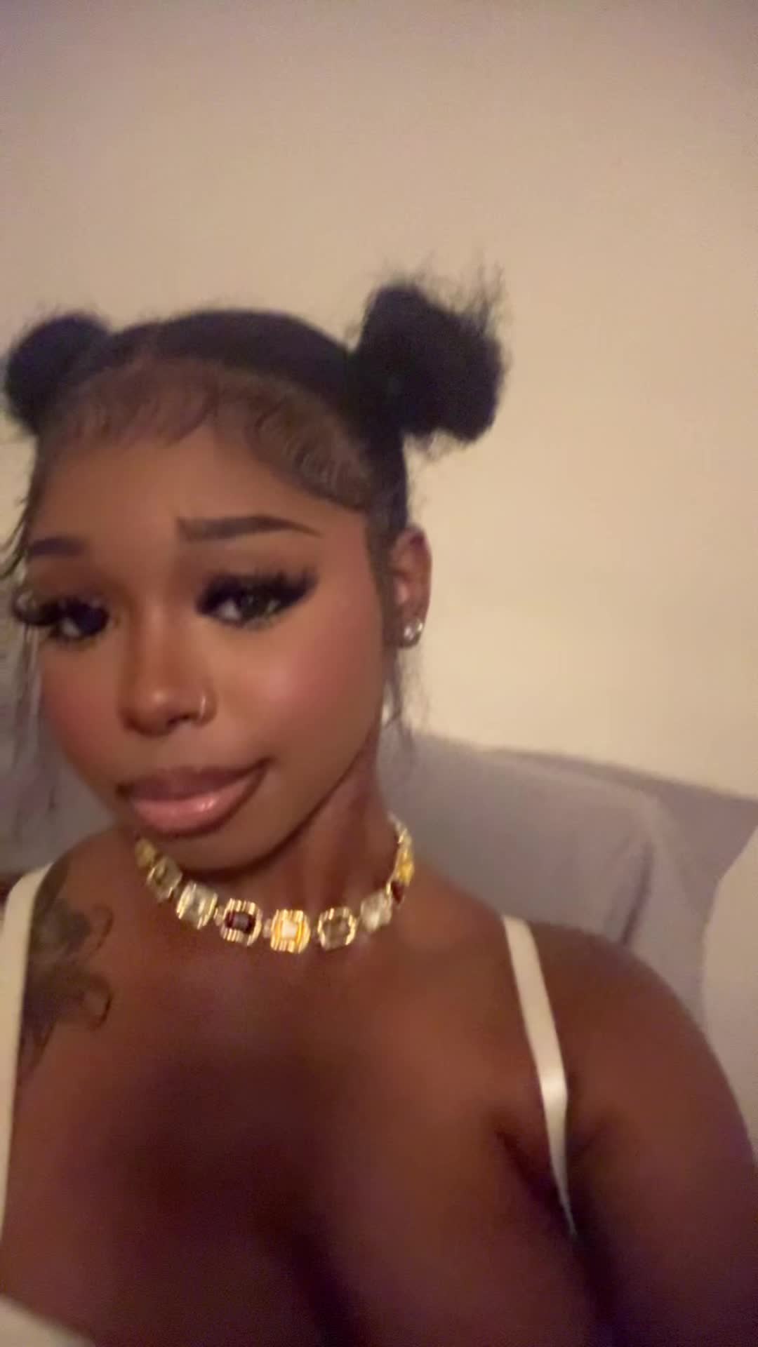@alayahJ.