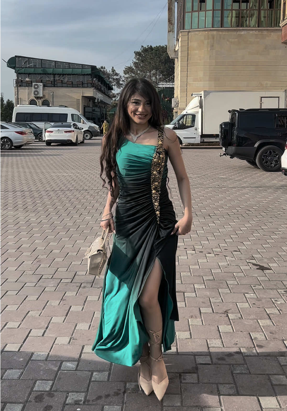 @𝑹&ouml;𝒚𝒂🇦🇿🇺🇸
