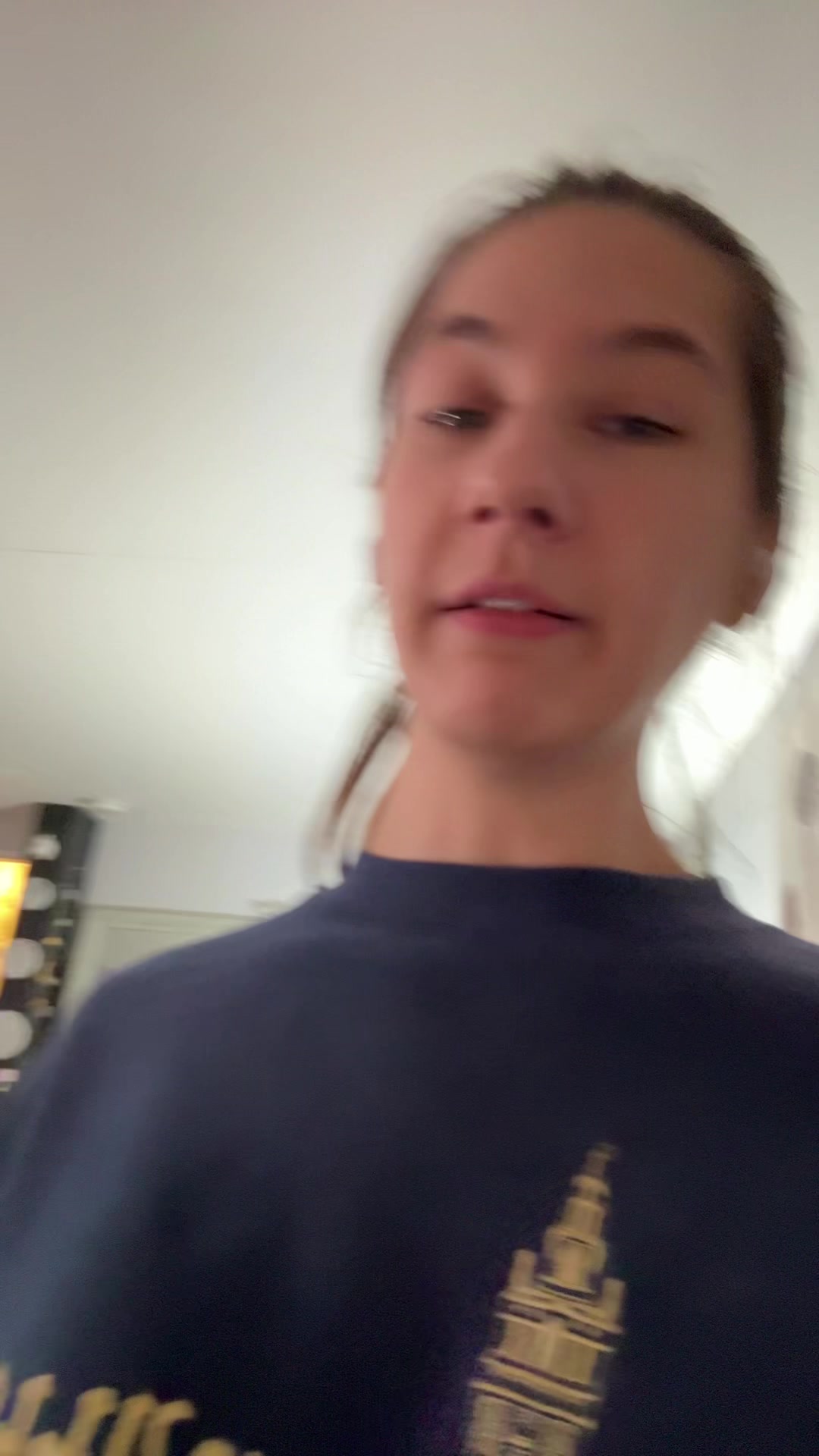 @isabella
