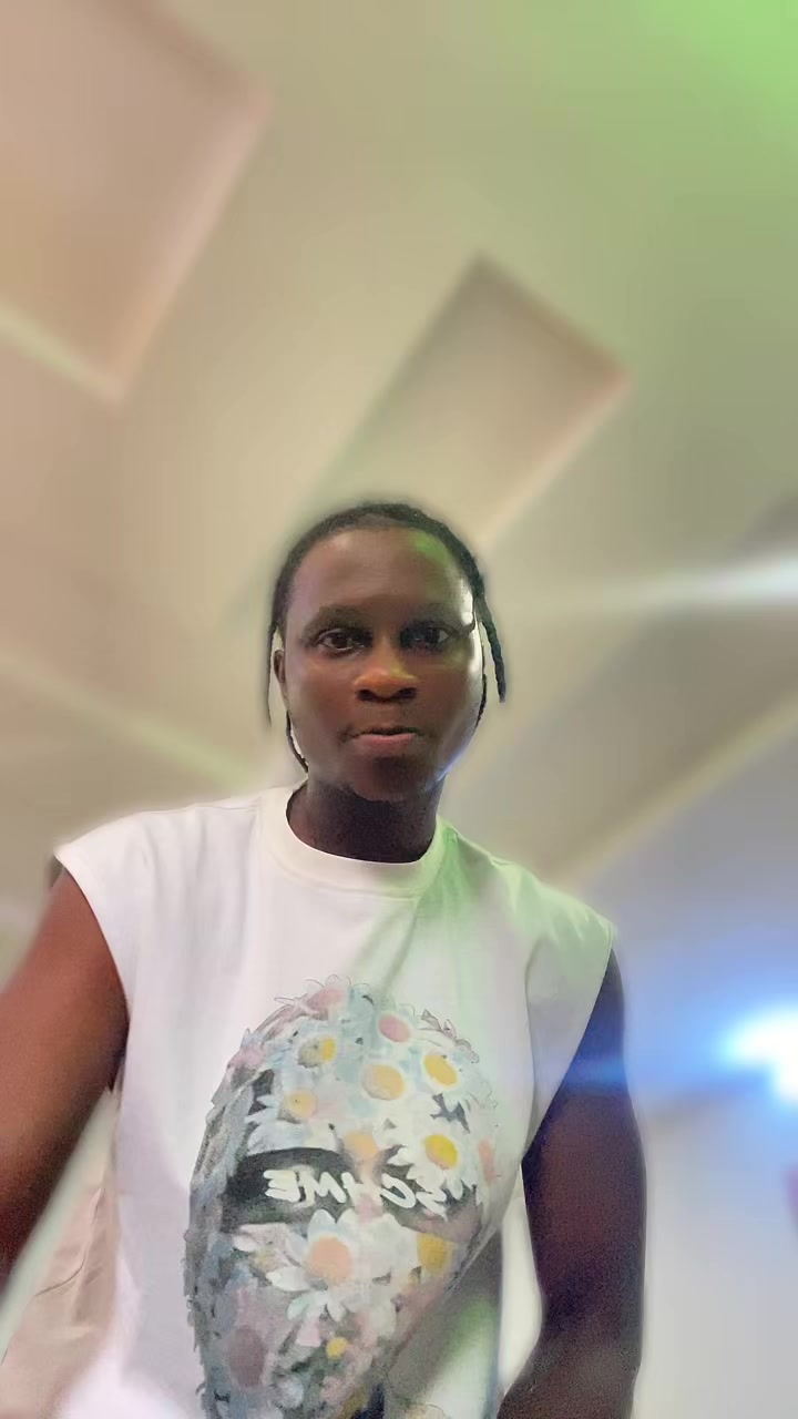 @Livingthing😶&zwj;🌫️🧖&zwj;♂️🧖&zwj;♂️