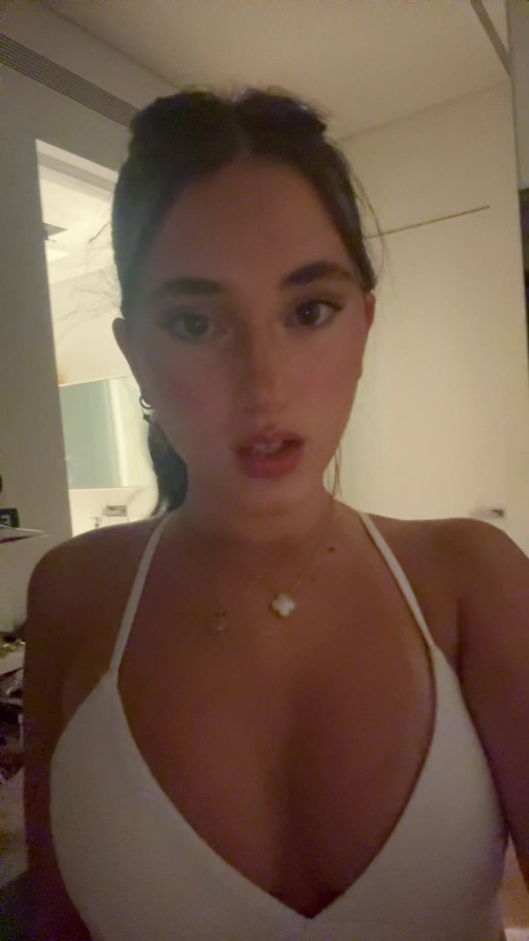 @Ellatirer