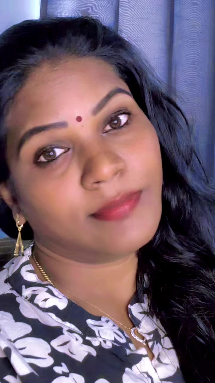 @GaYaThRI❤️ MaNiKAnDaN ❤️🇨🇦☃️