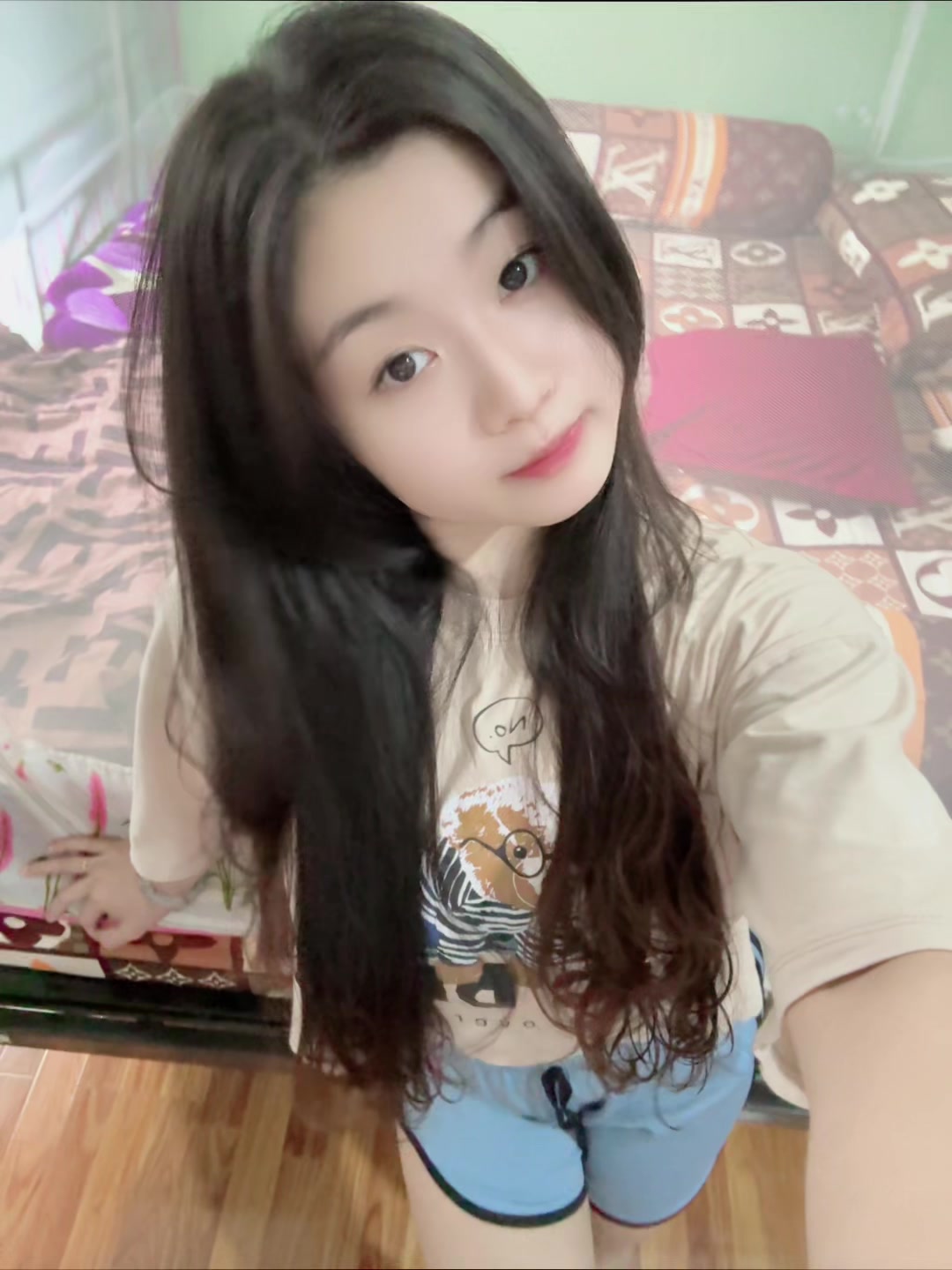 @yOOnkHIn LAY