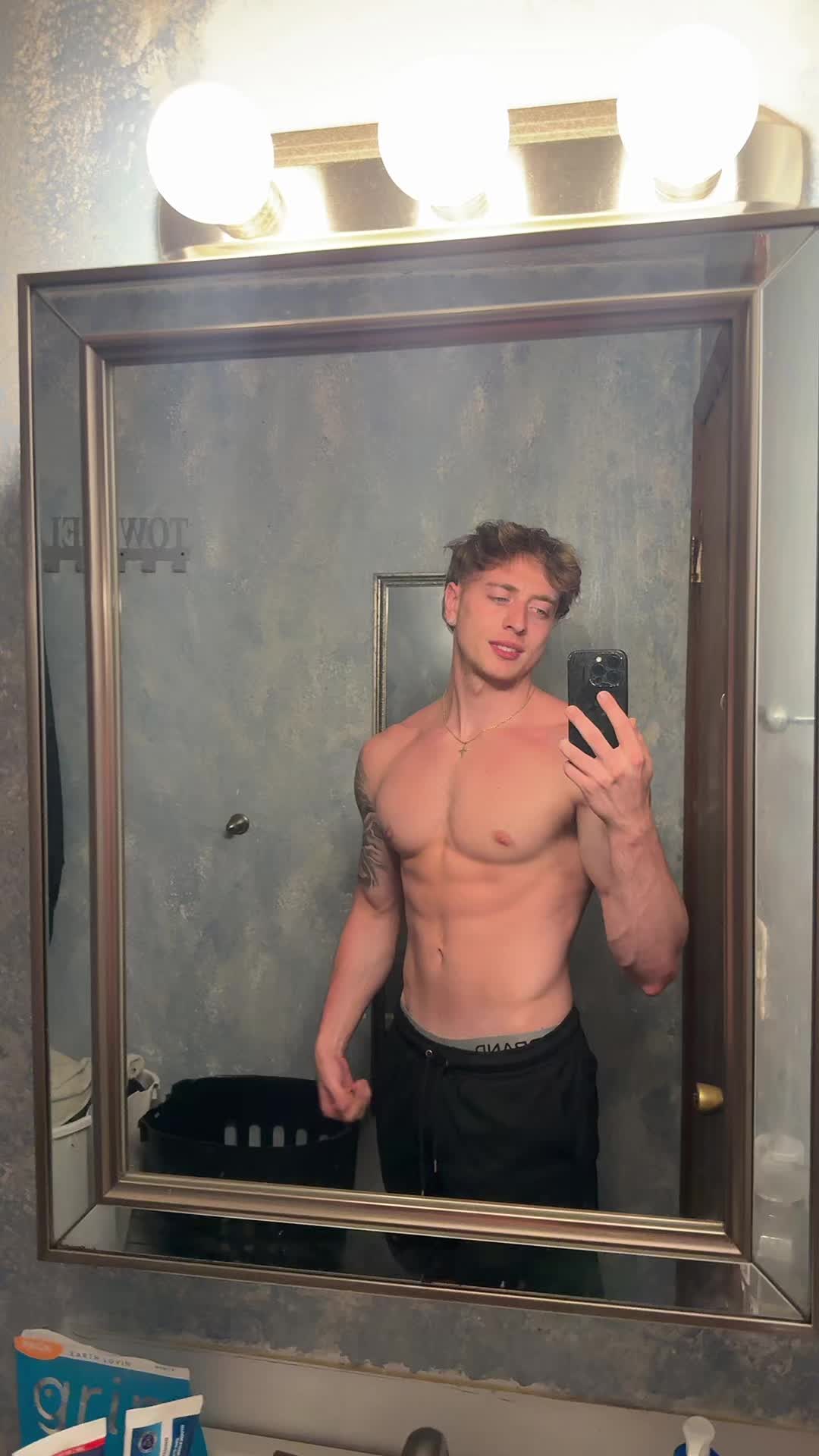 @Dennis⚡️