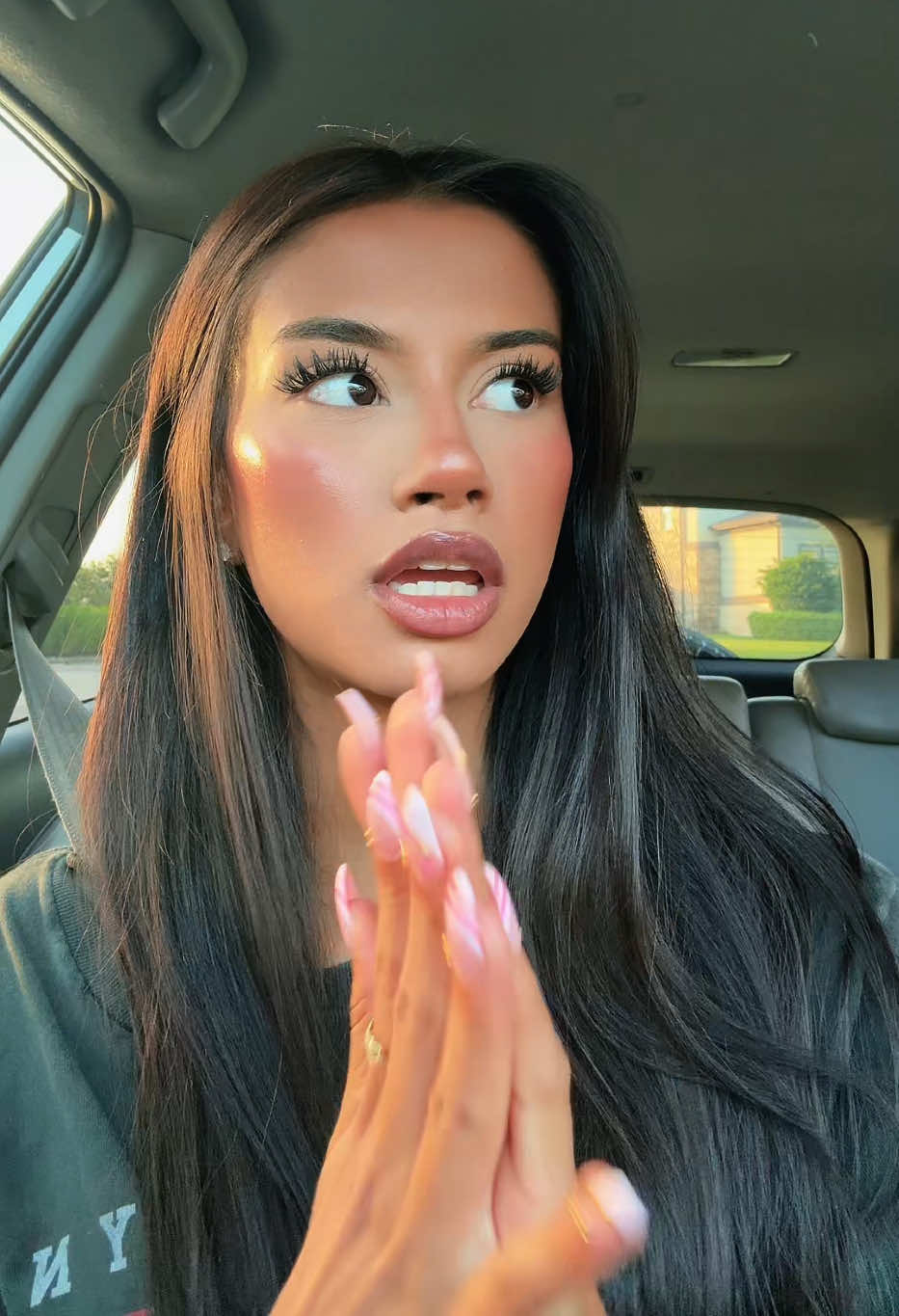 @noraisasillygal