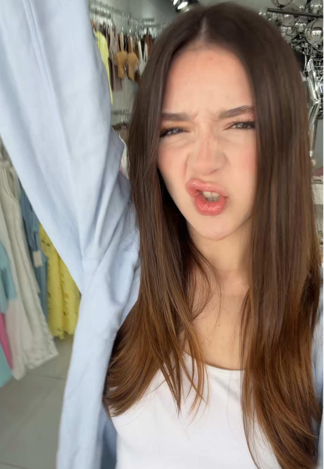 @isabella