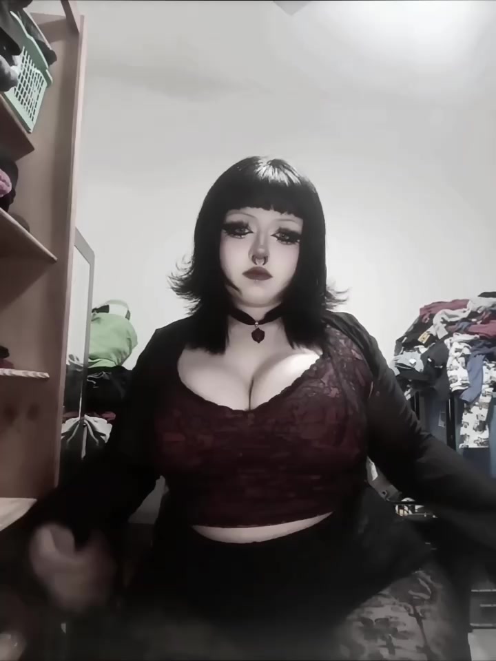 @klawngel