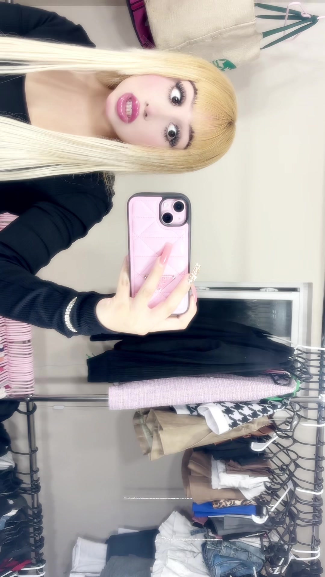 @Chinita_.07