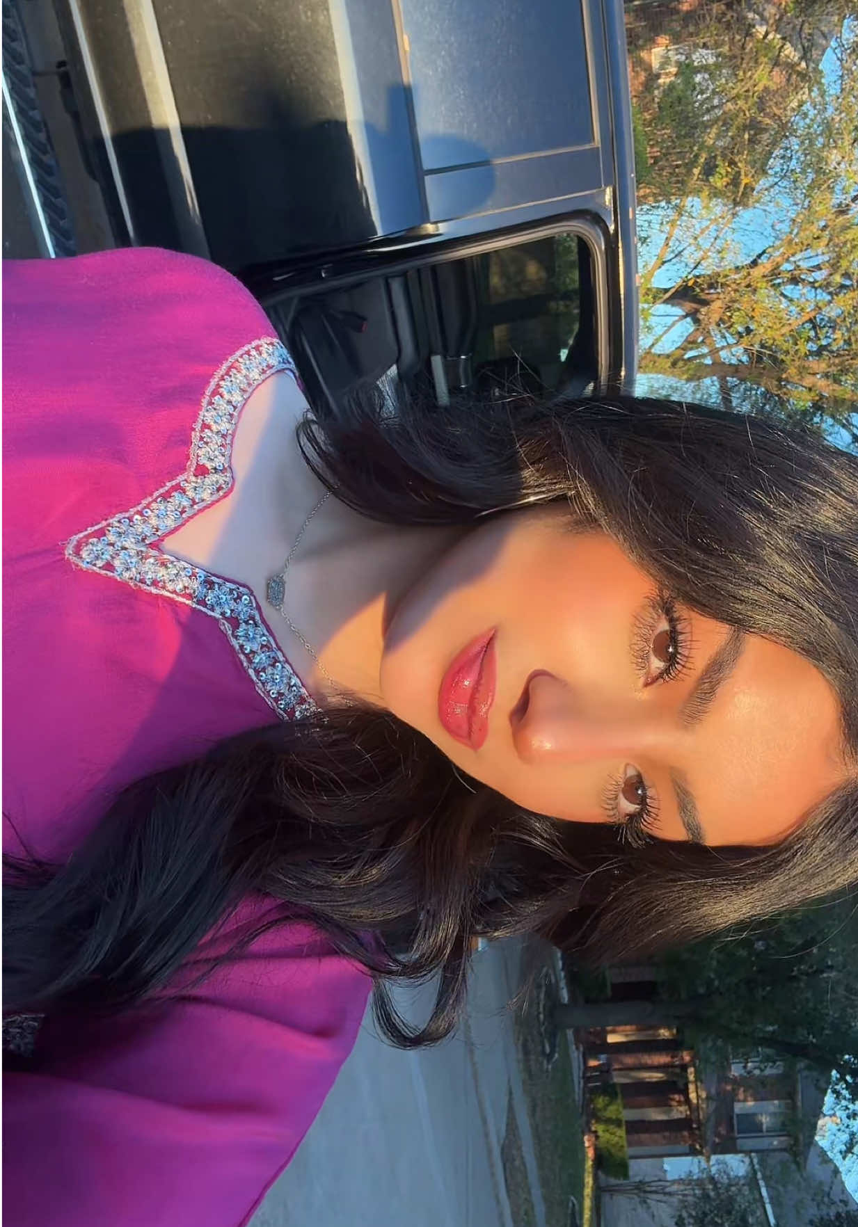 @vaneeza