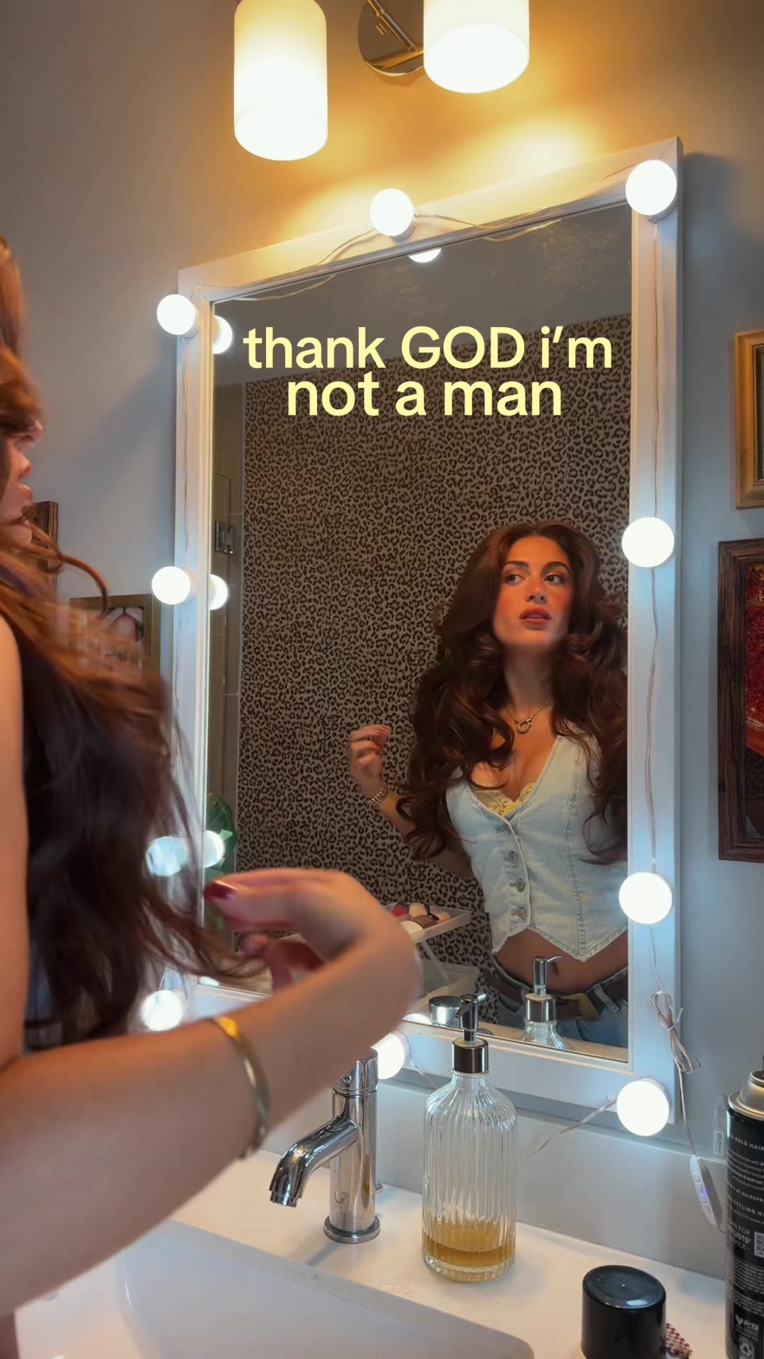 @SELENA BRILLS