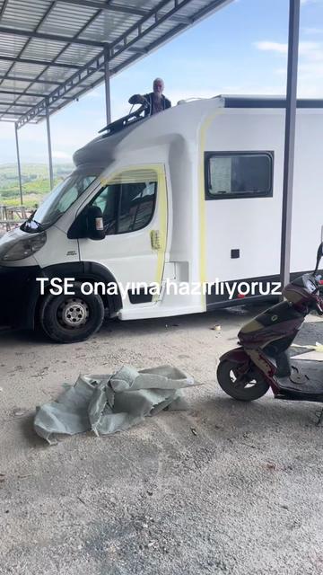@&ouml;ZAY KARAVAN