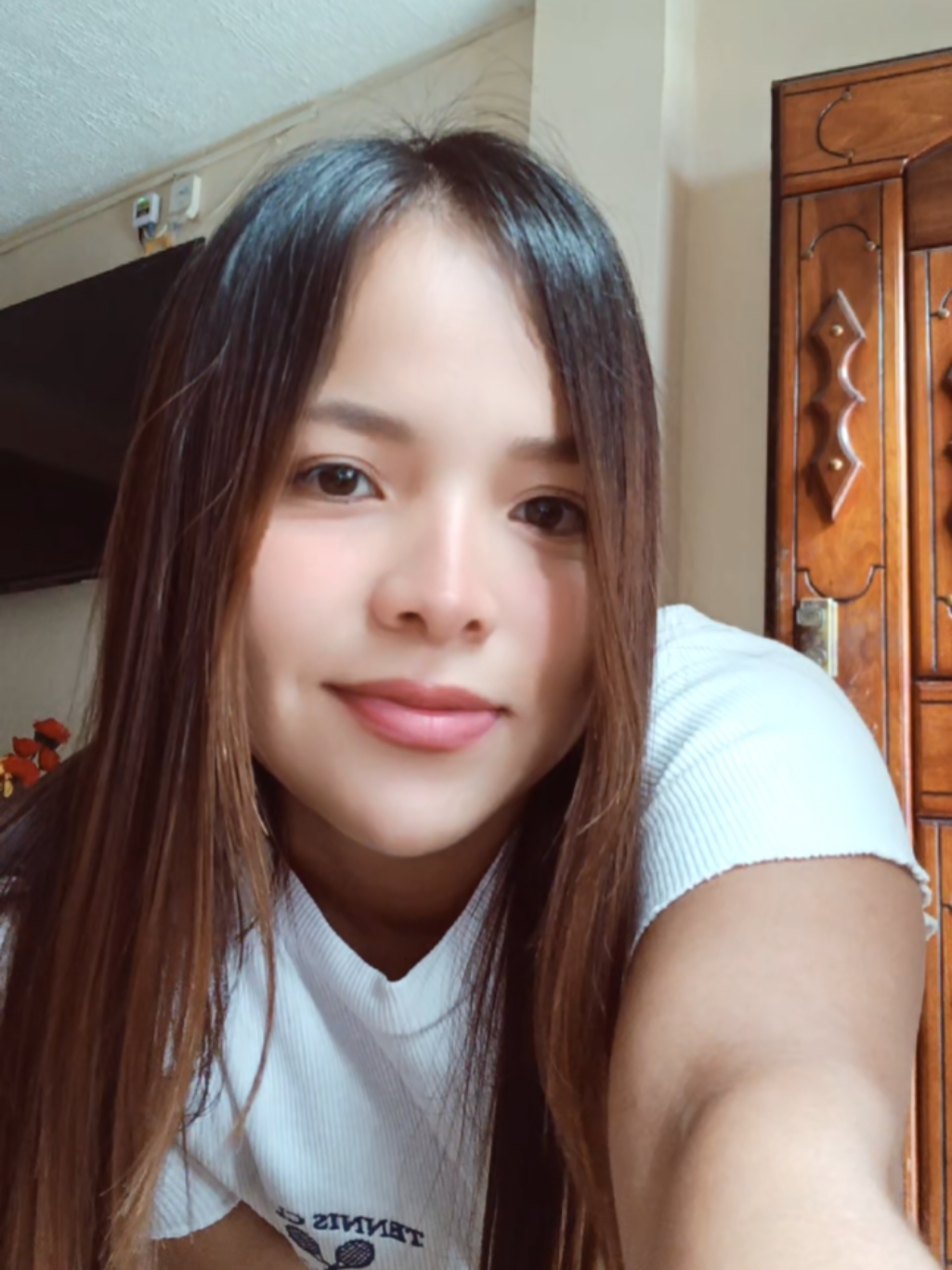 @Nelly te empez&oacute; a seguir 🌹