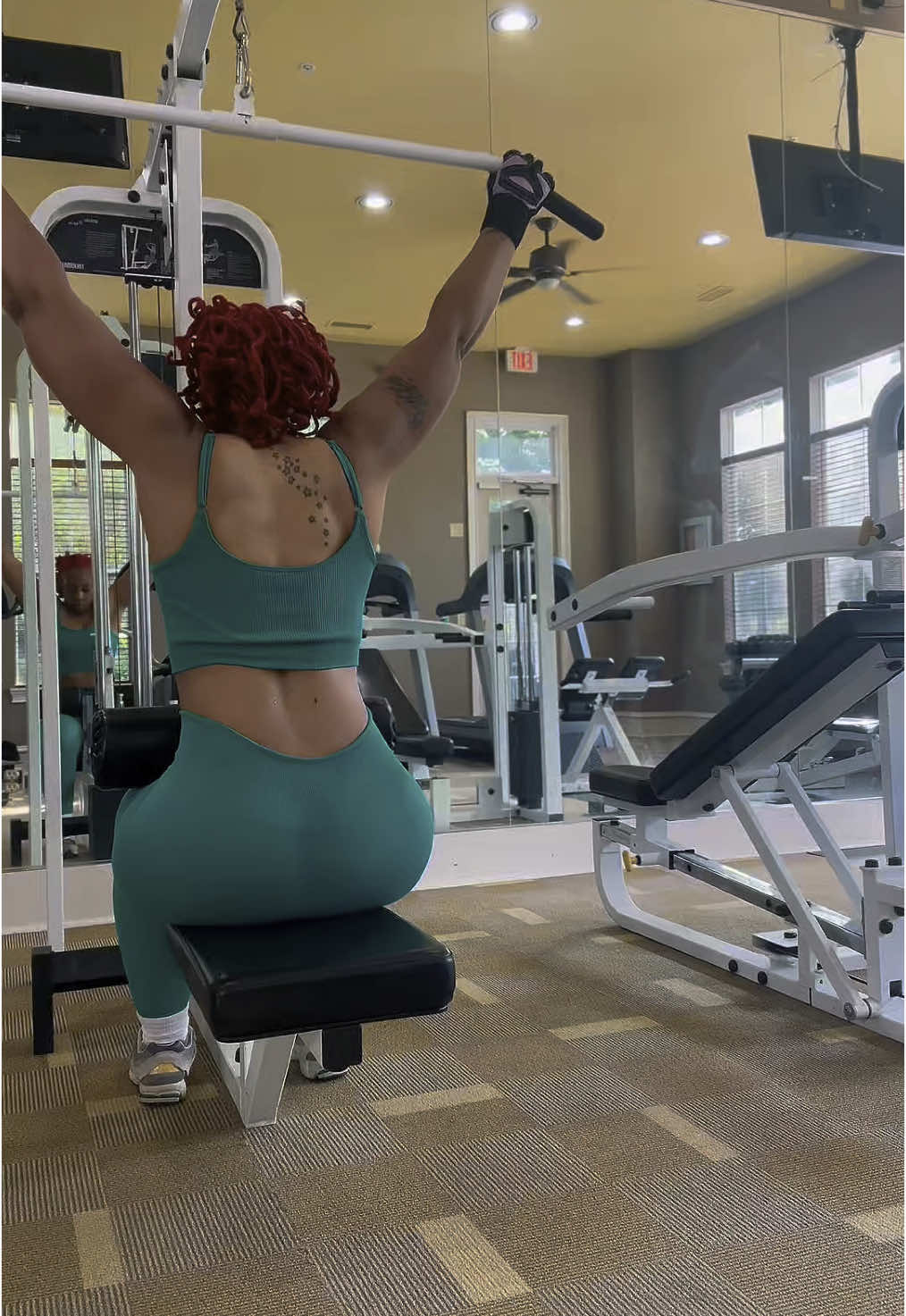@Paris_Is_She