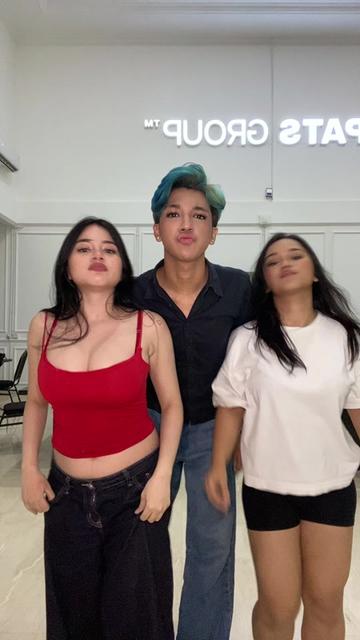 @wassuprachel 👀