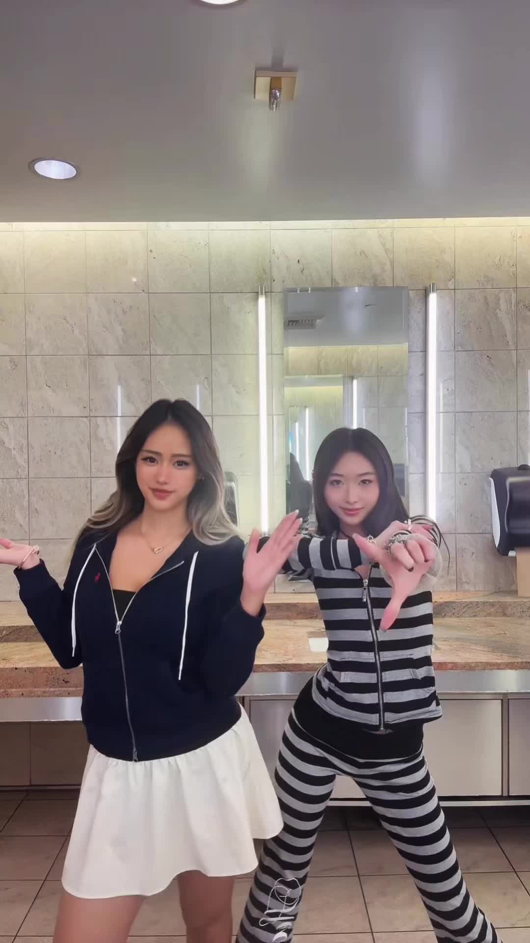 @2stephaniez1