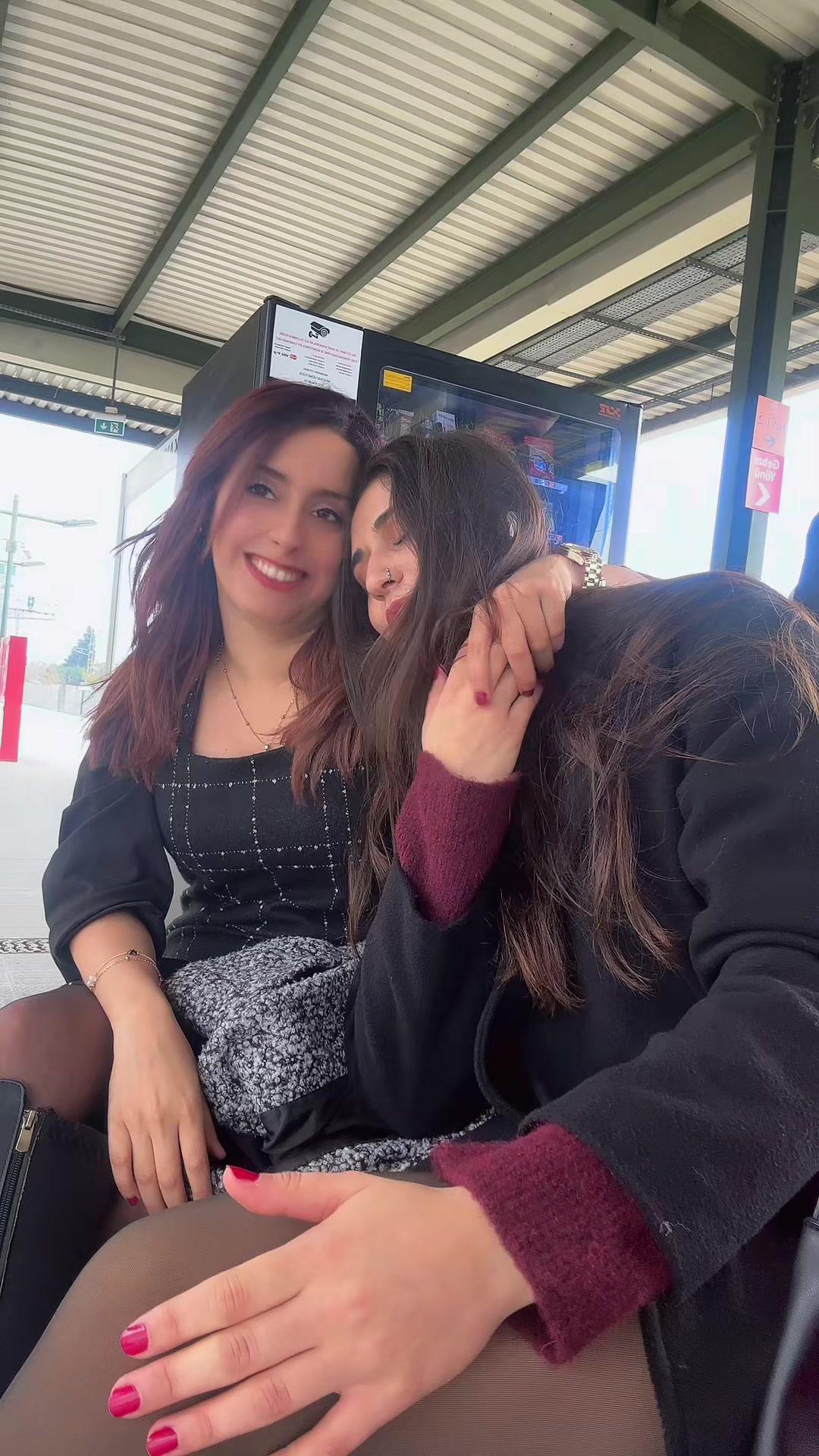 @Burçinn