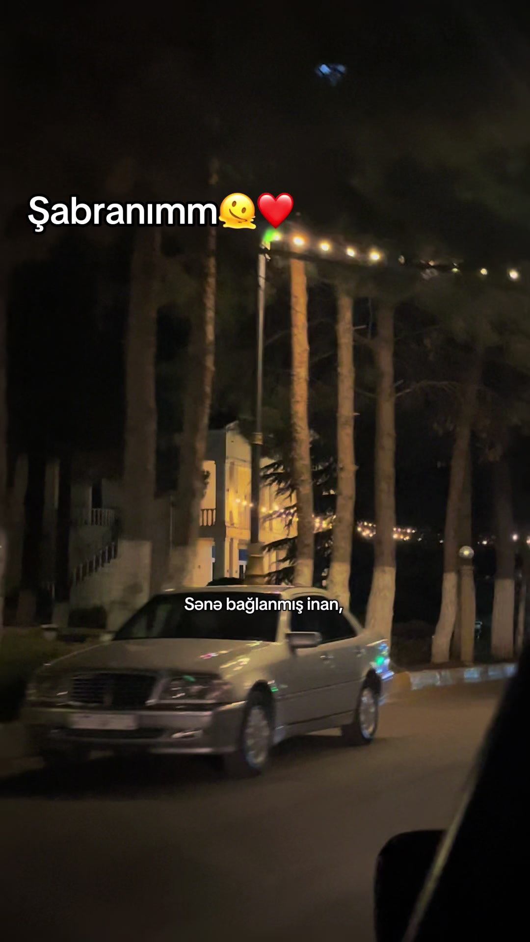 @👀