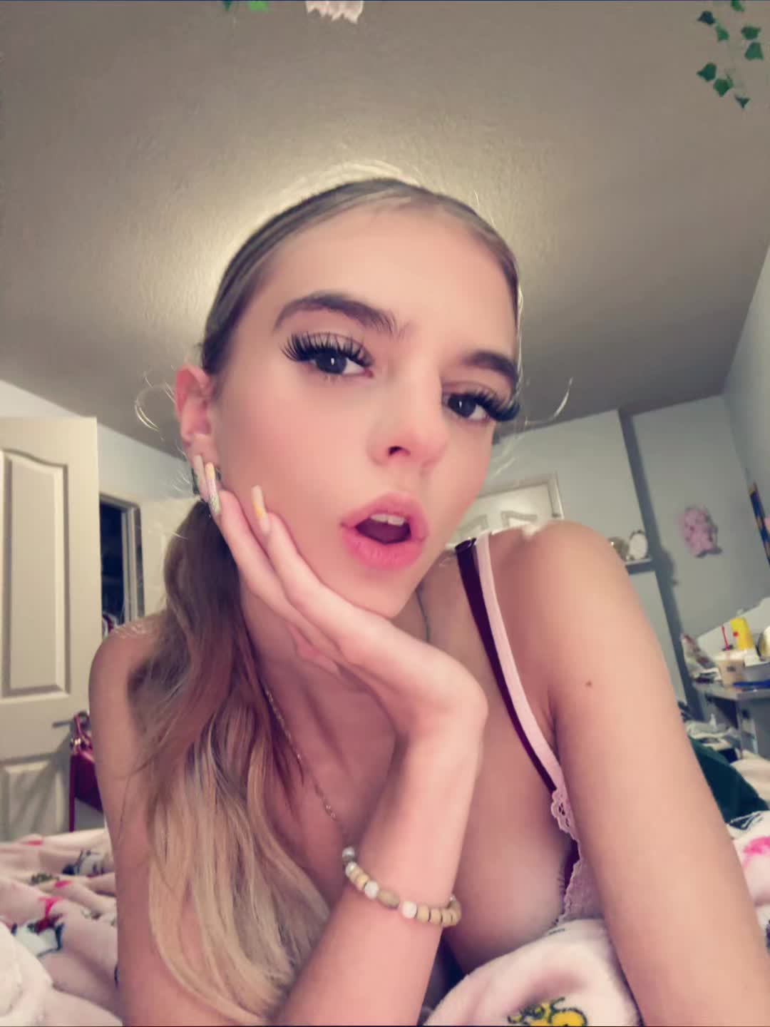 @🧸