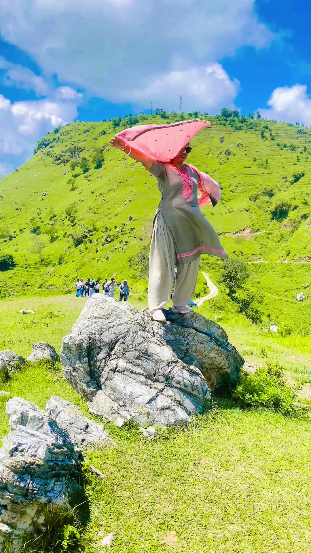 @Tara Khadka 🌷R ❤️pu❤️pu