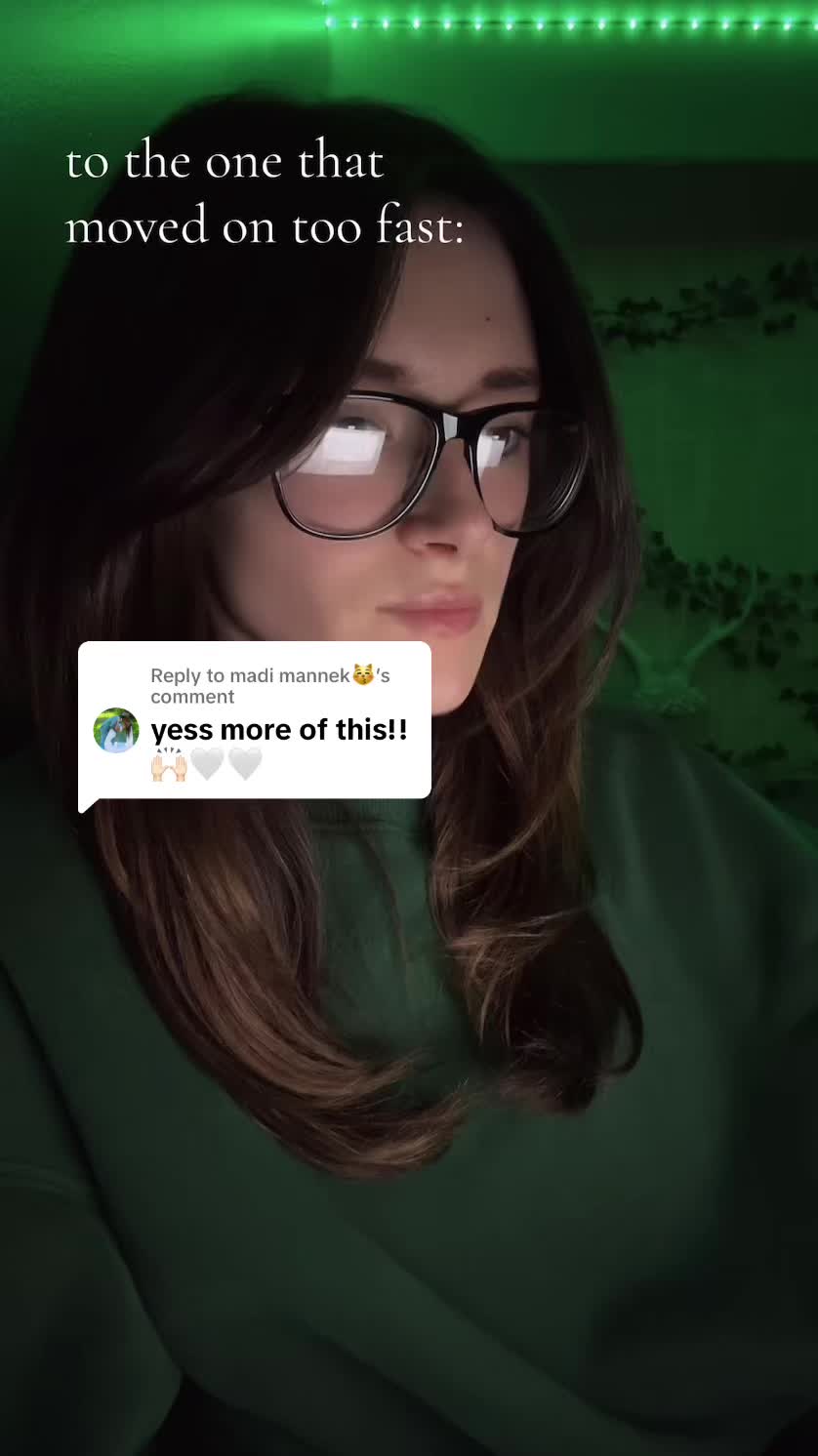 @Astoria Hobbs | Author