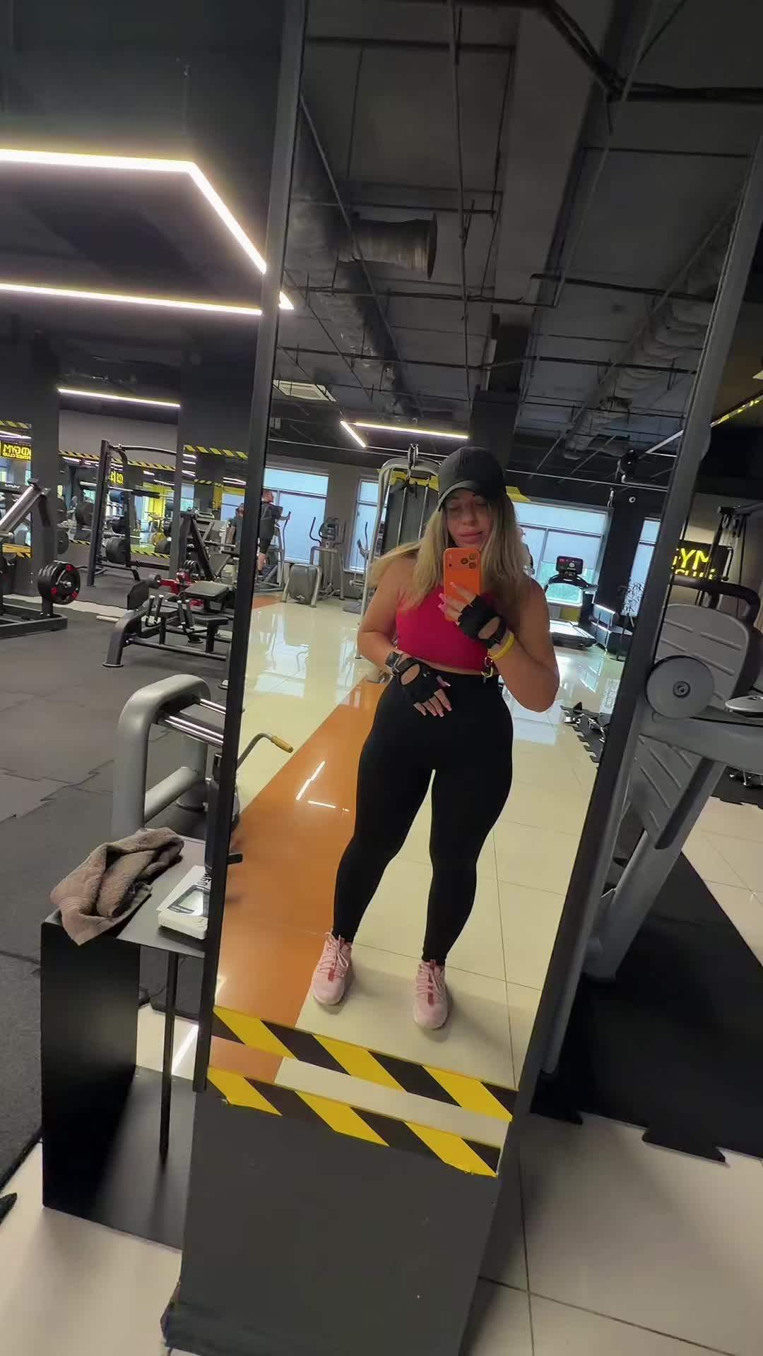 @Tg: blondysecret
