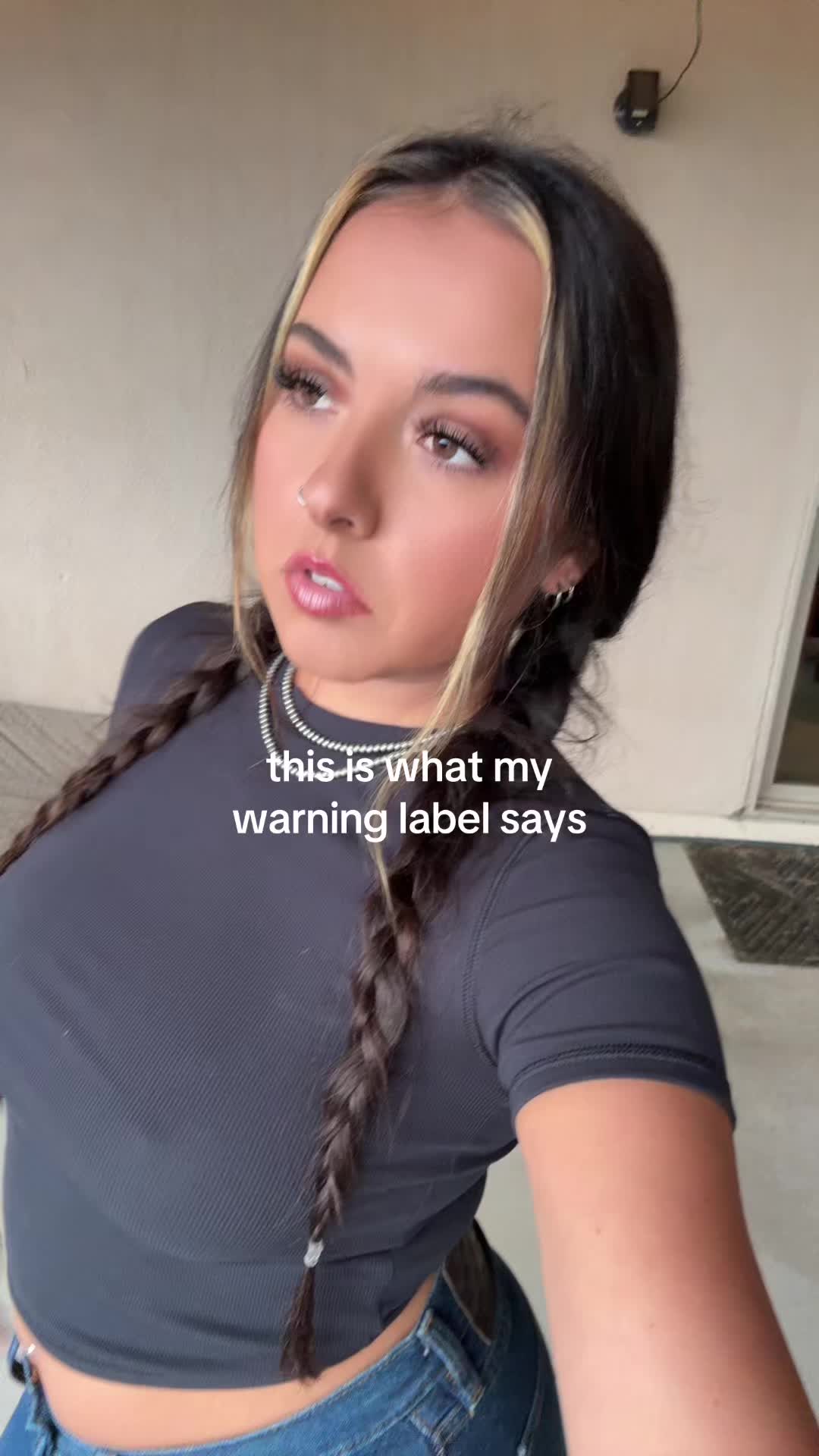 @pikivids_