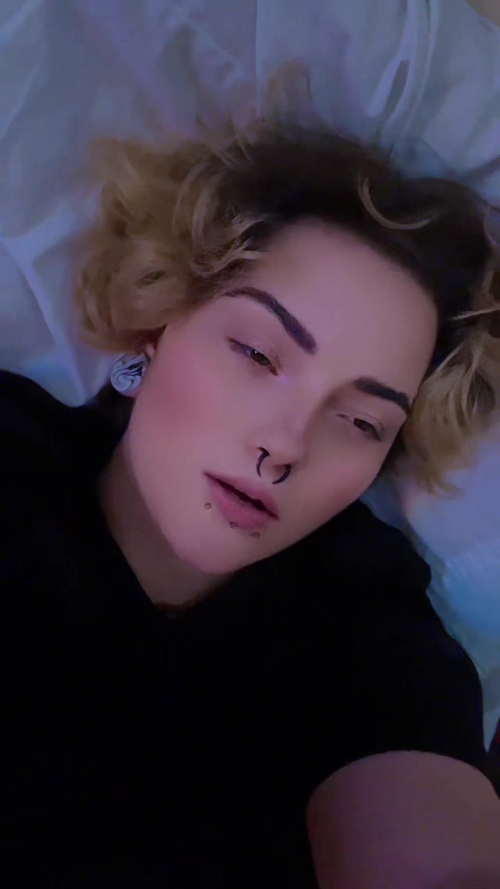 @👑