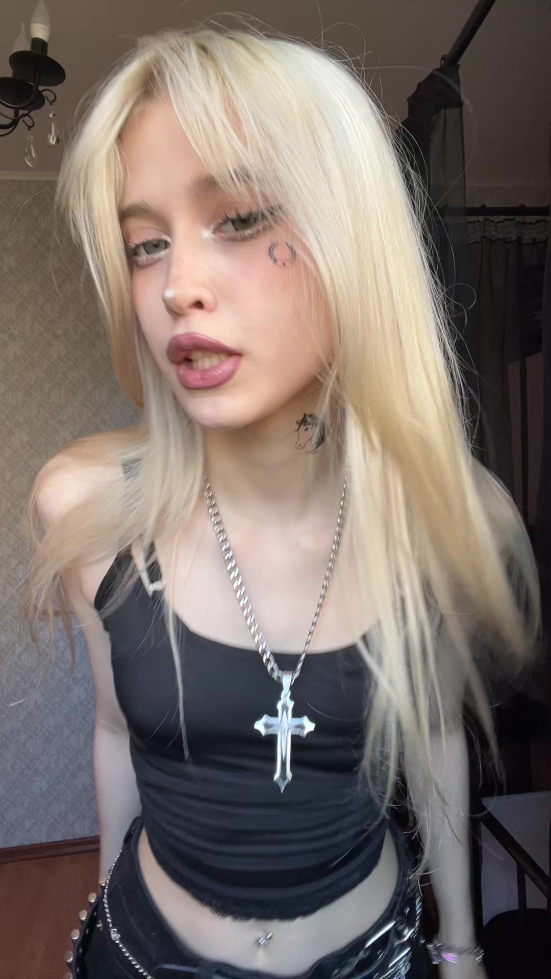 @kisakarisa