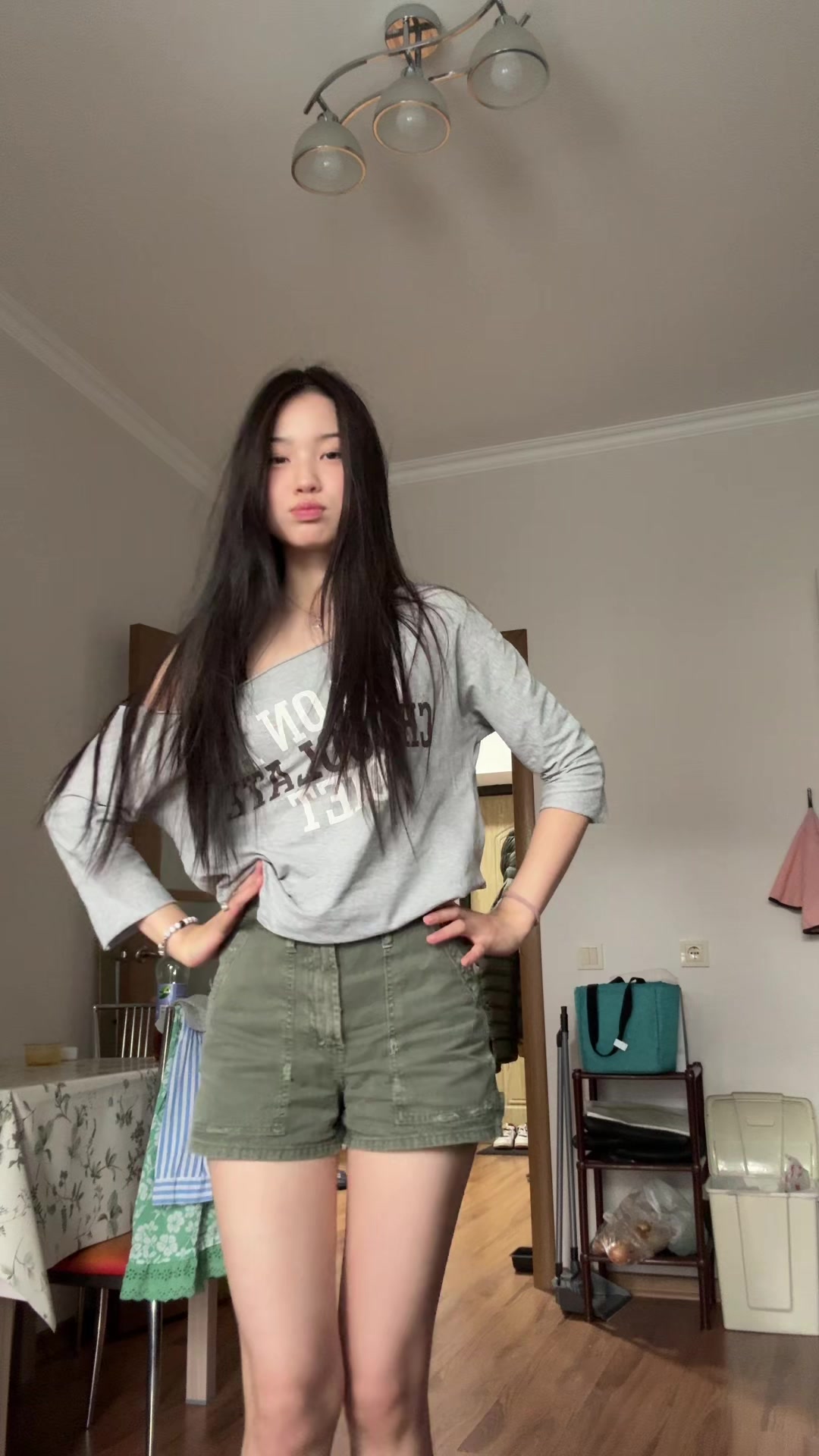@2,184.8<33