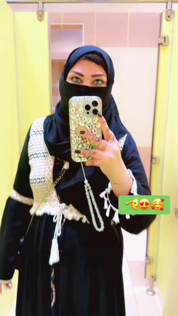 @🦋⃟⃟khanii🫶👸࿐